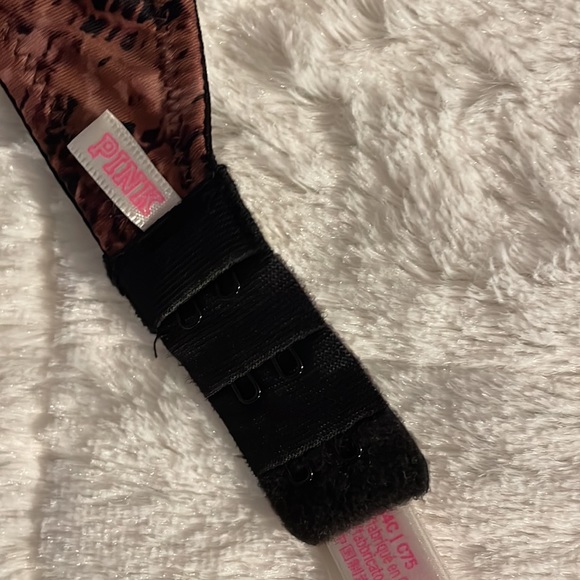 VS Pink Bra - Picture 8 of 9